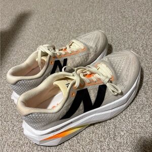 New Balance FuelCell SuperComp Trainer v3